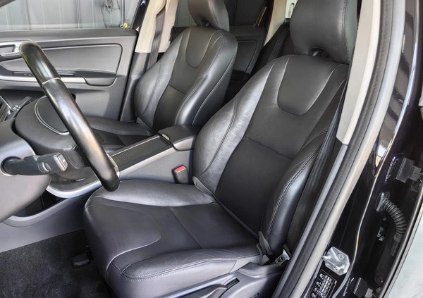 Volvo XC 60 cena 75900 przebieg: 179000, rok produkcji 2014 z Szczawnica małe 106